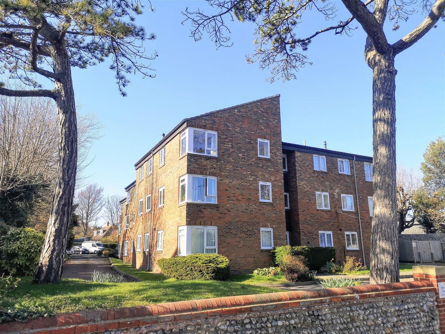 Property Details for Meads Road Eastbourne East Sussex BN20 7QR Town